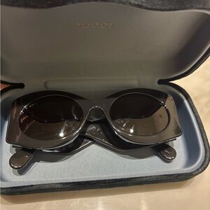 Gucci Oversized Sunglasses gold GG